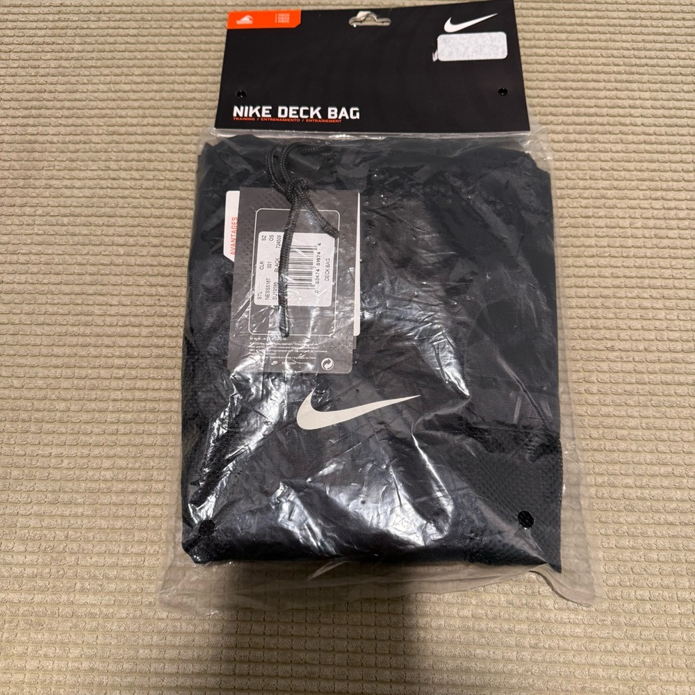 Nike Mesh Drawstring Bag - Picture 2 of 3